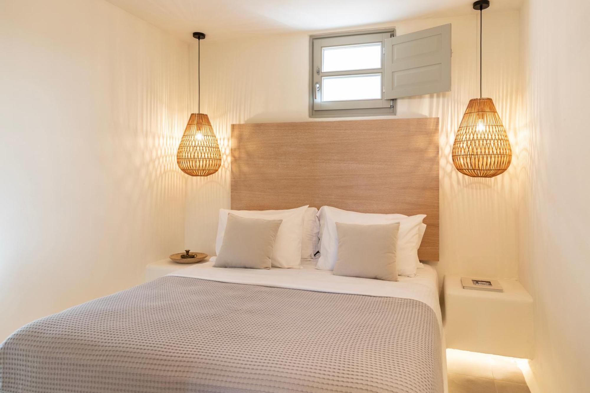Frescoes Luxury Suites By Kb Hospitality Messaria  Exterior photo